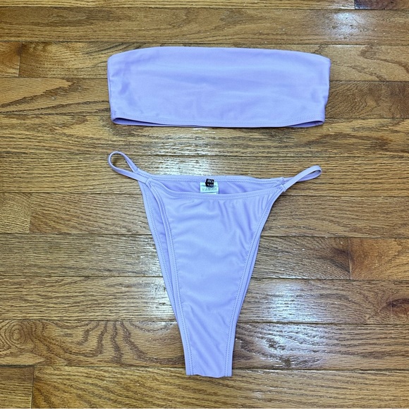 PrettyLittleThing Mix & Match Bandeau Bikini Top/Itsy Bitsy Bikini Bottom - Picture 1 of 5